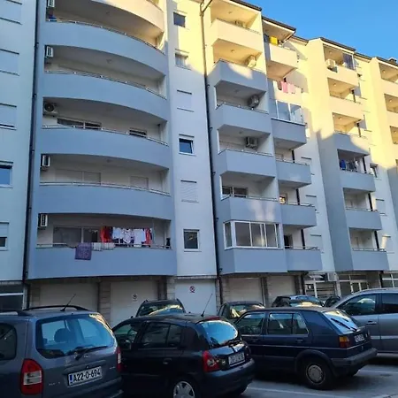 Jovanka 1 *