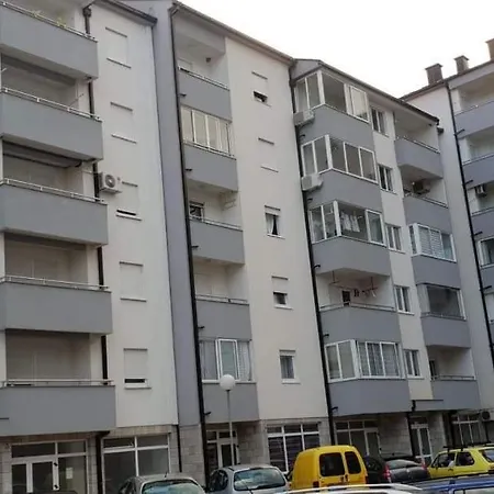 Jovanka 1 *